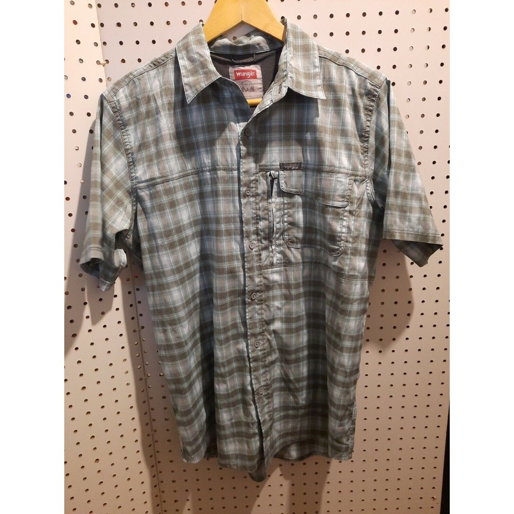 Wrangler Men’s Outdoor Series Short Sleeve Button Up Shirt Size Medium